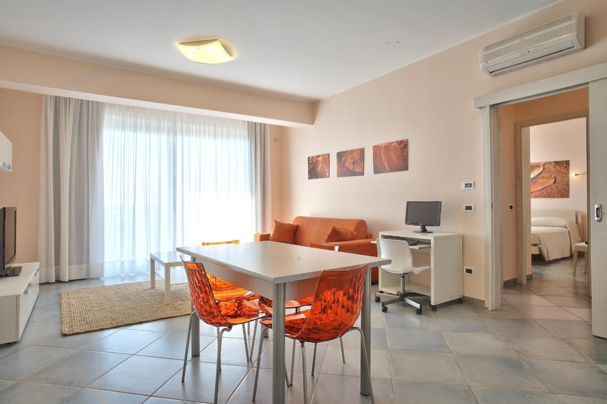 Terraces D'Orlando - Family Apartments With Sea View And Pool Capo dʼOrlando Quarto foto